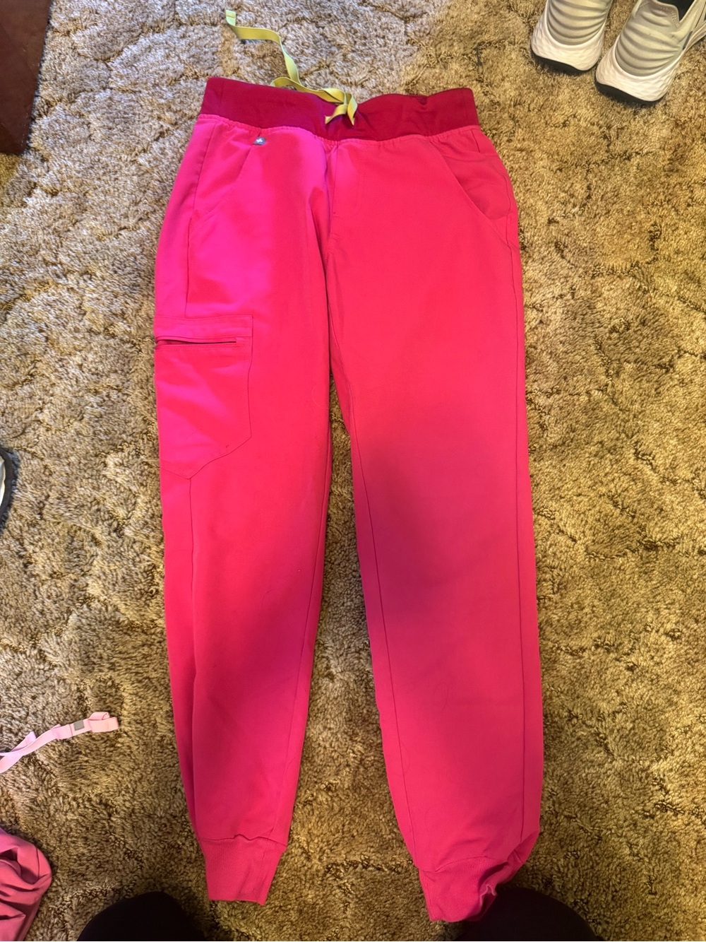 Figs women’s hot pink scrub set